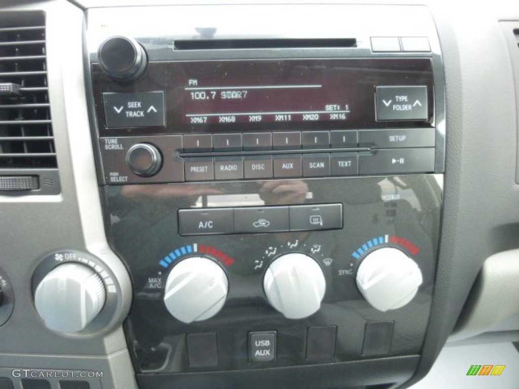 2011 Tundra Double Cab 4x4 - Super White / Graphite Gray photo #19