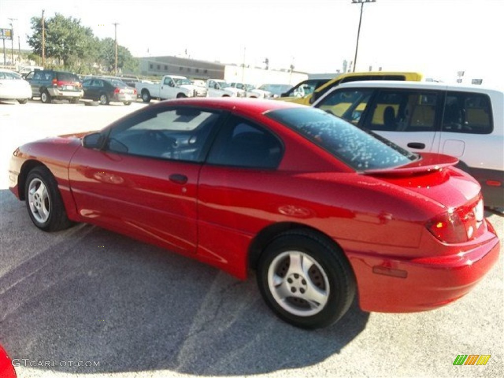 2004 Sunfire Coupe - Victory Red / Graphite photo #6