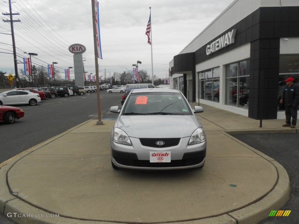 2007 Rio LX Sedan - Silver / Gray photo #2
