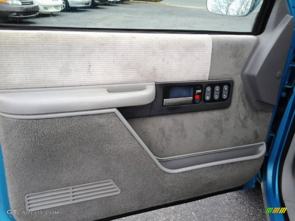 1993 GMC Sierra 1500 SLE Regular Cab Door Panel Photos