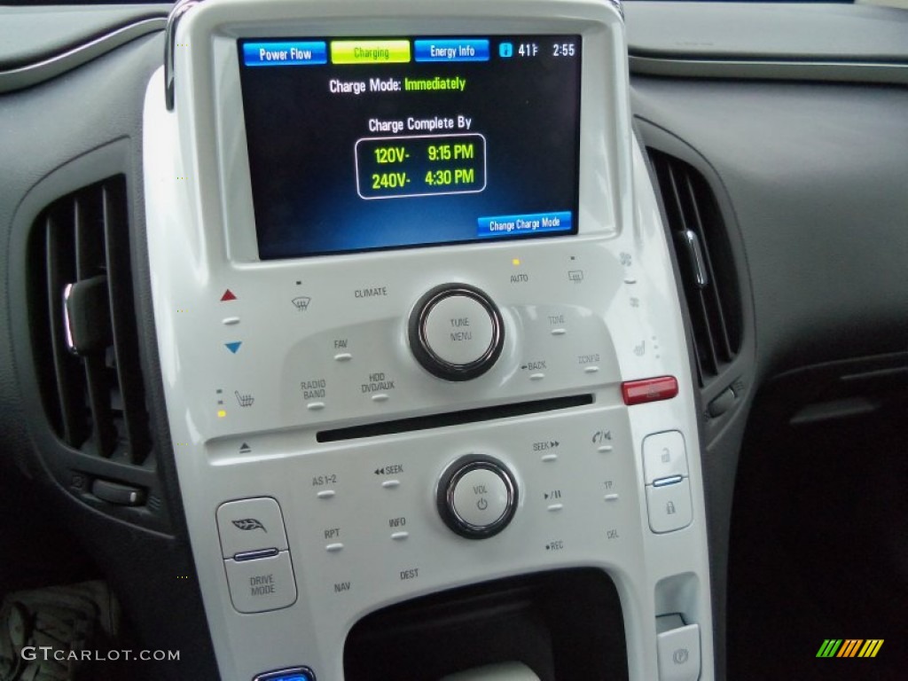 2011 Chevrolet Volt Hatchback Controls Photo #75845677
