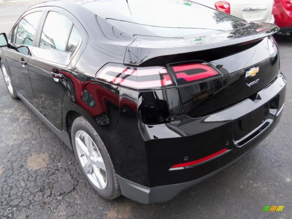 2012 Volt Hatchback - Black / Jet Black/Green/Dark Accents photo #5
