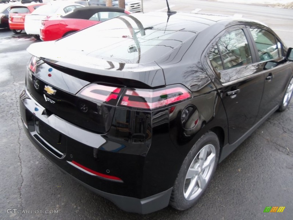 2012 Volt Hatchback - Black / Jet Black/Green/Dark Accents photo #6