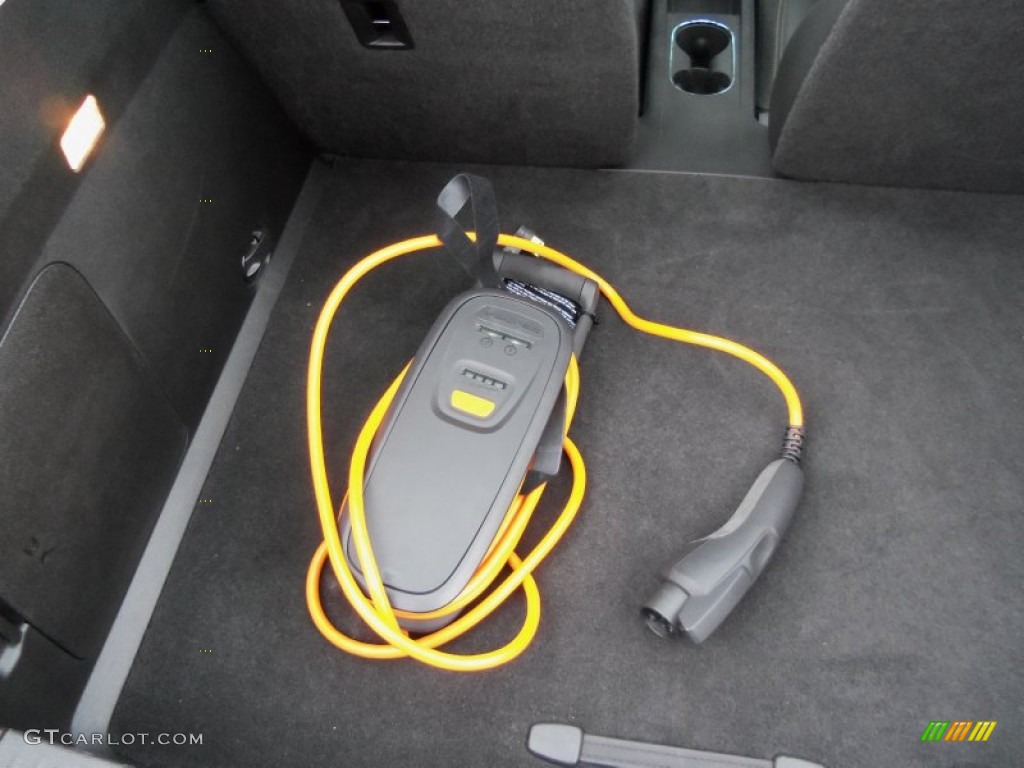 2012 Chevrolet Volt Hatchback Charger Photo #75846006