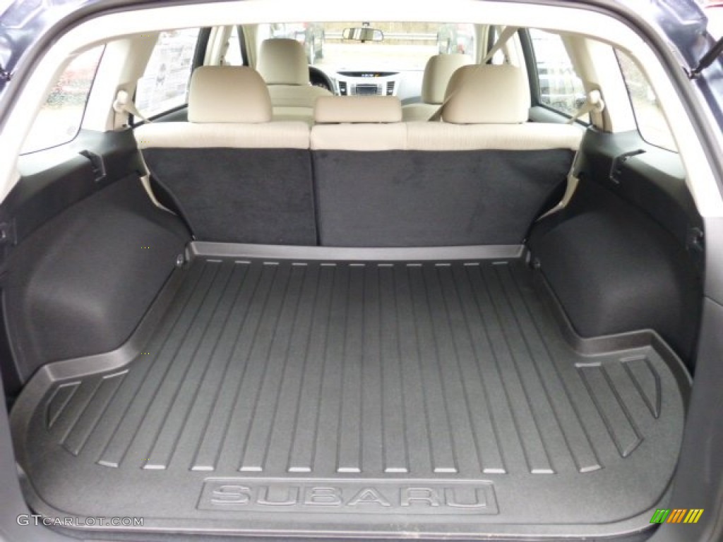 2013 Subaru Outback 2.5i Trunk Photo #75847533