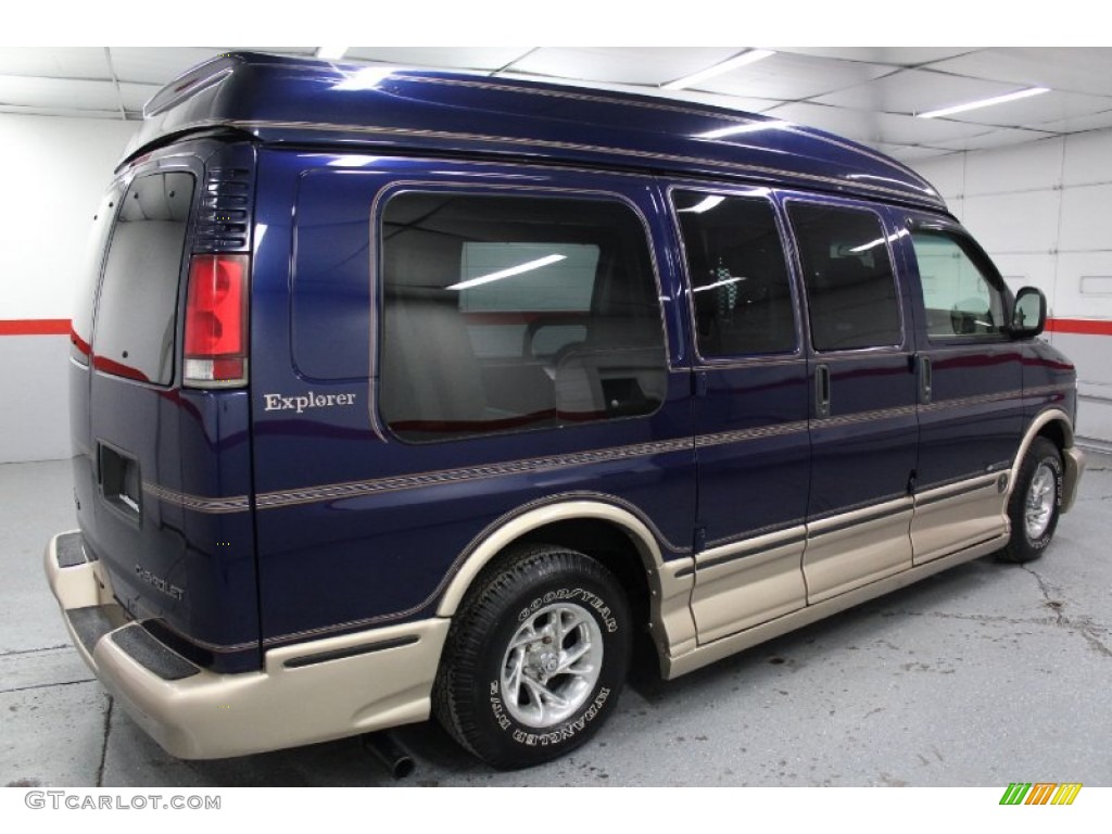 2000 Express G1500 Passenger Conversion Van - Indigo Blue Metallic / Neutral photo #16