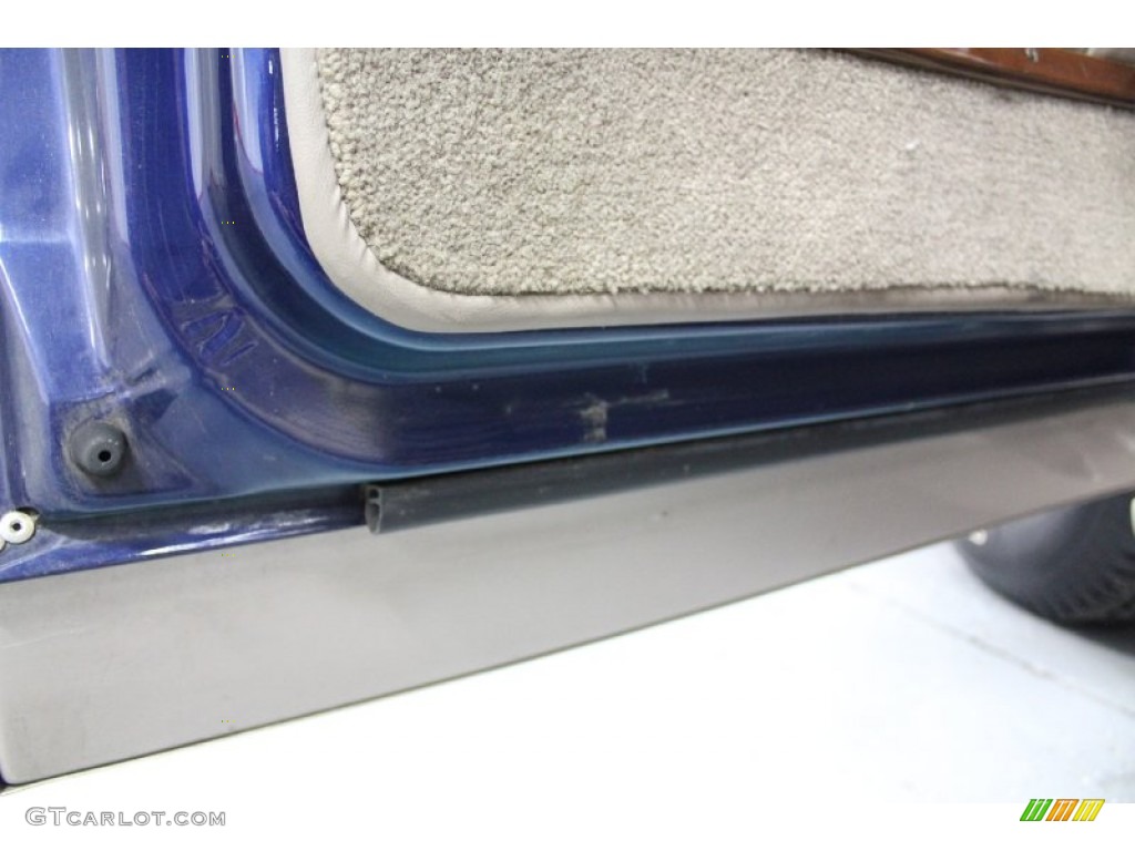 2000 Express G1500 Passenger Conversion Van - Indigo Blue Metallic / Neutral photo #47