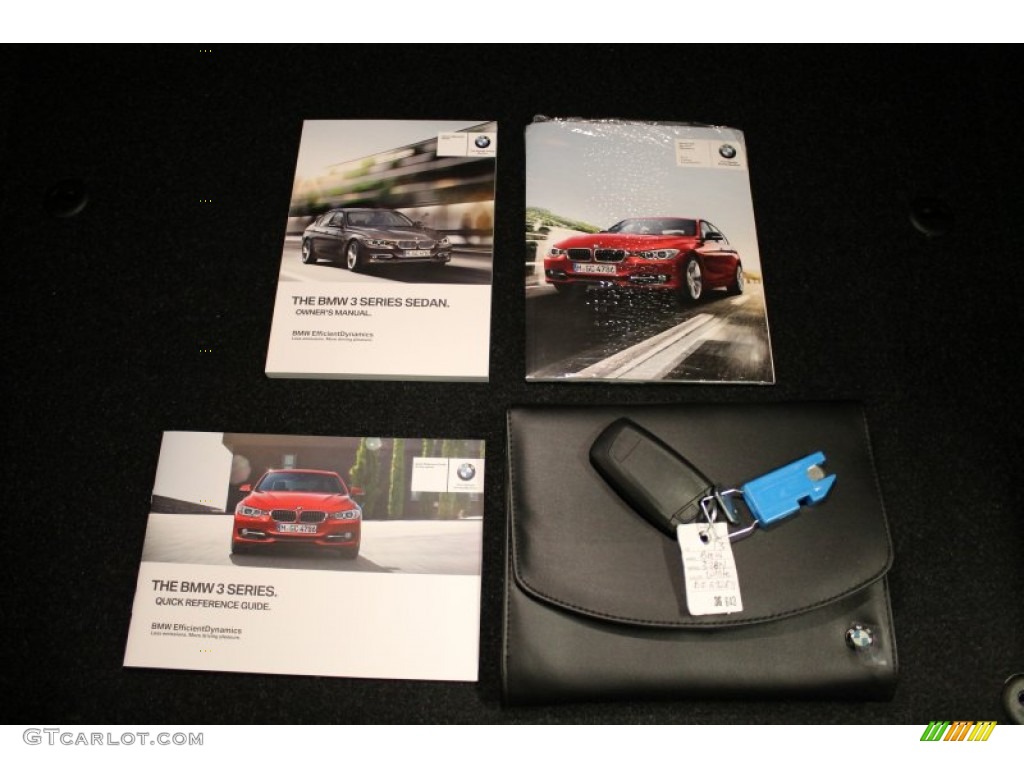 2013 BMW 3 Series 328i xDrive Sedan Books/Manuals Photo #75849697