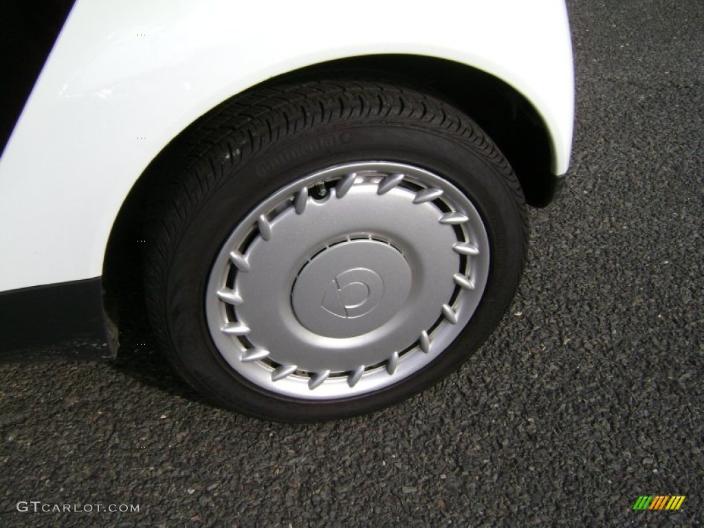 2011 fortwo pure coupe - Crystal White / Gray photo #8