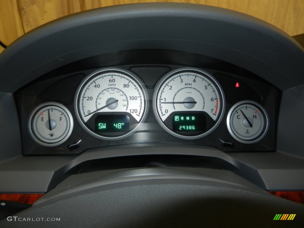 2009 Chrysler Town & Country LX Gauges Photo #75853912