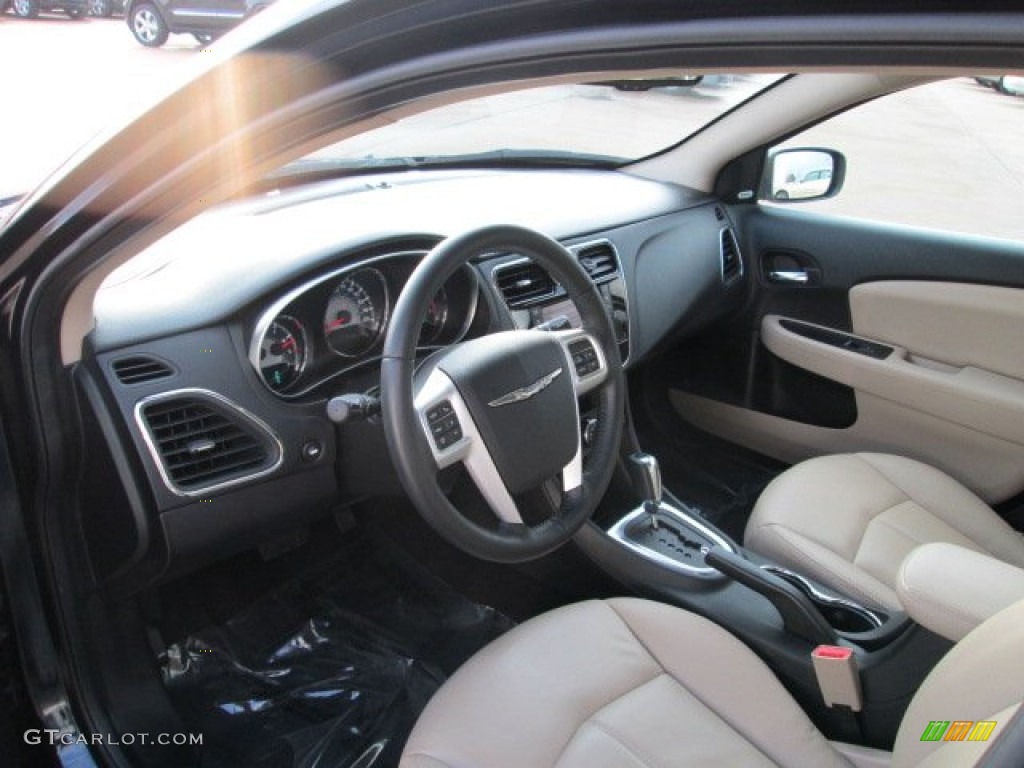 Black/Light Frost Interior 2012 Chrysler 200 Limited Sedan Photo #75854530