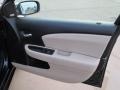Blackberry Pearl Coat - 200 Limited Sedan Photo No. 15