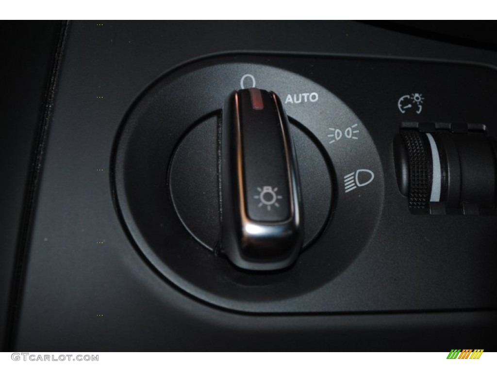 2010 Audi R8 5.2 FSI quattro Controls Photo #75854575