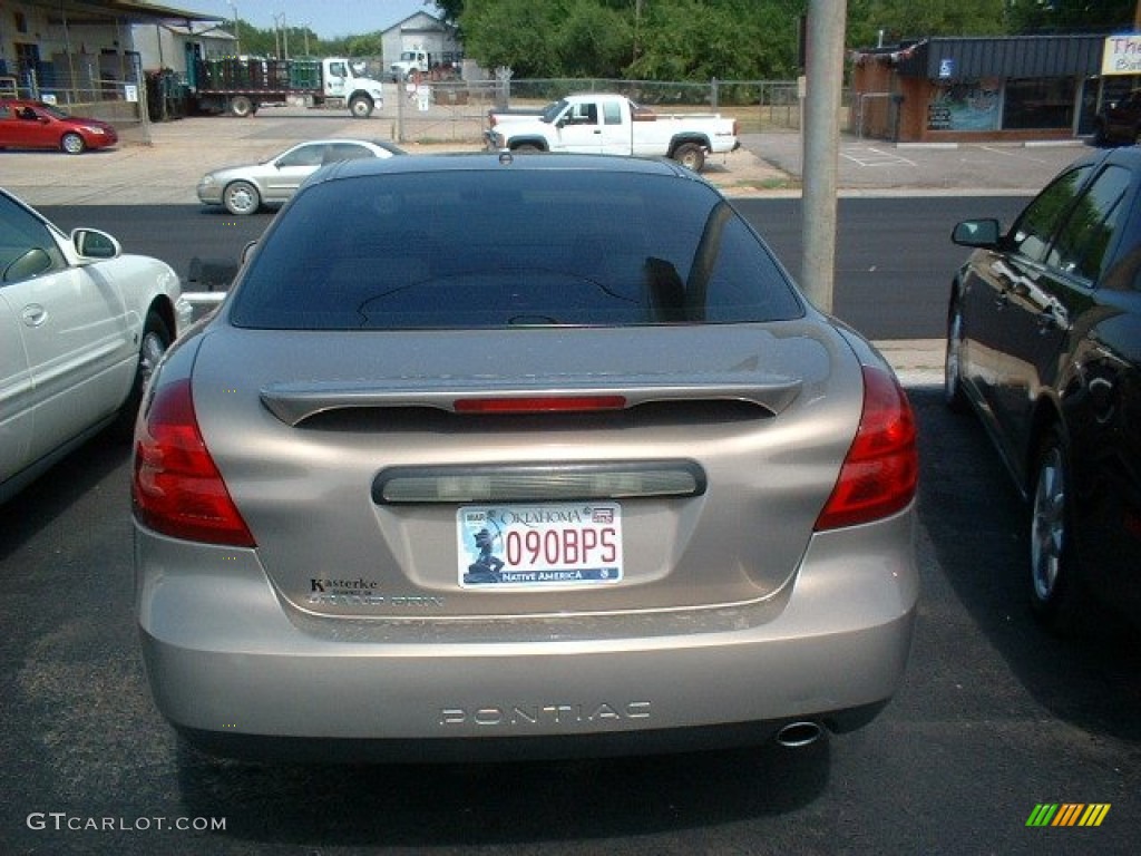 2006 Grand Prix Sedan - Bronzestone Metallic / Sand photo #5