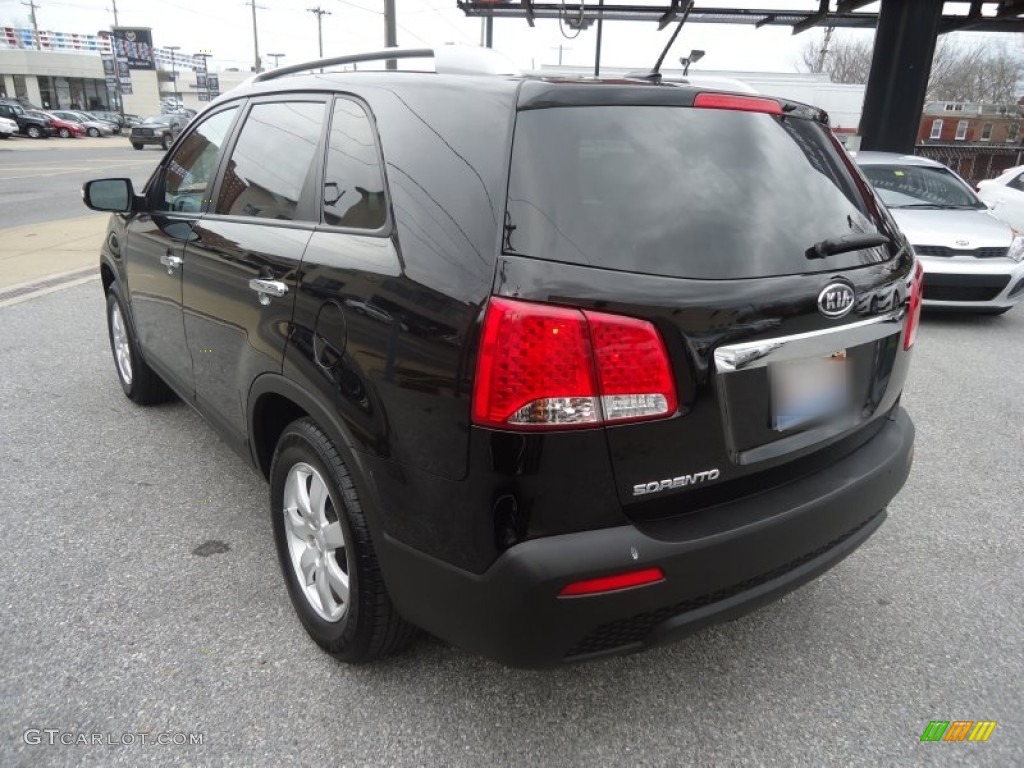 2011 Sorento LX V6 - Ebony Black / Black photo #8