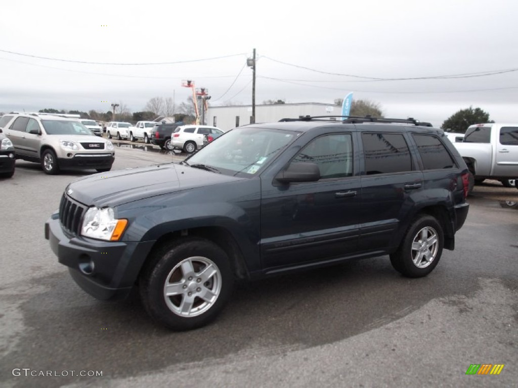 2006 Grand Cherokee Laredo - Midnight Blue Pearl / Medium Slate Gray photo #5