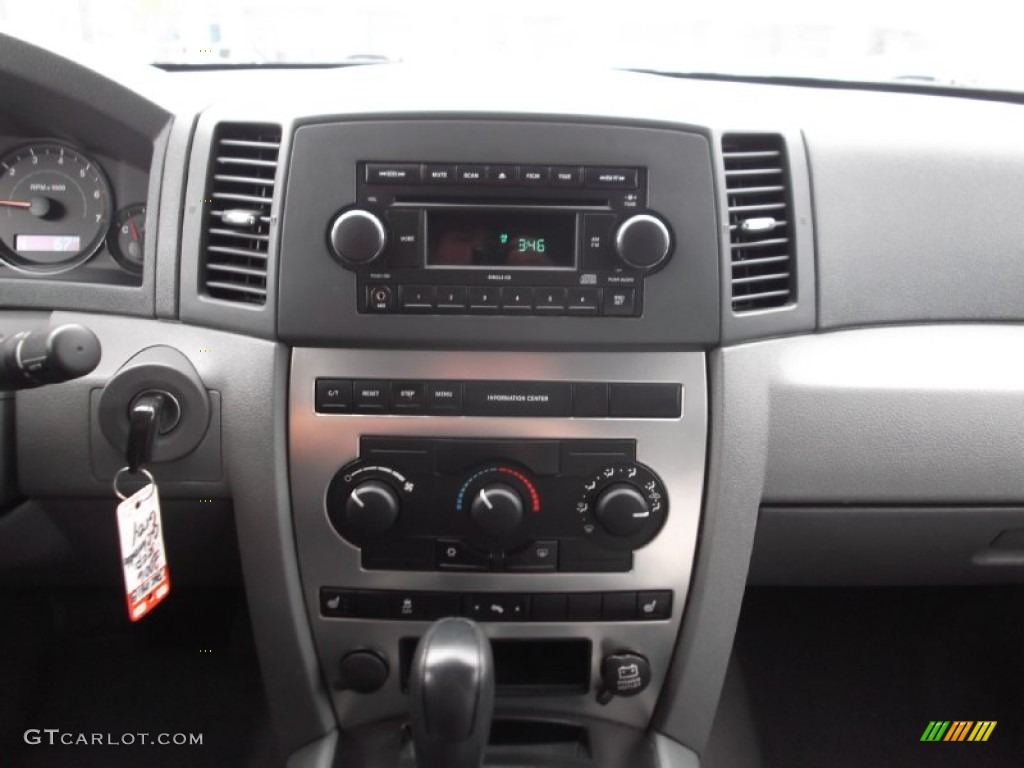 2006 Grand Cherokee Laredo - Midnight Blue Pearl / Medium Slate Gray photo #18