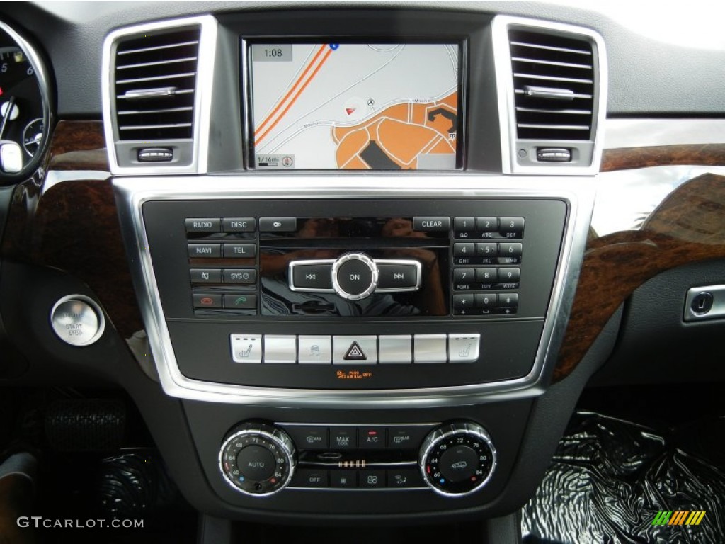 2013 Mercedes-Benz ML 350 4Matic Controls Photo #75862271