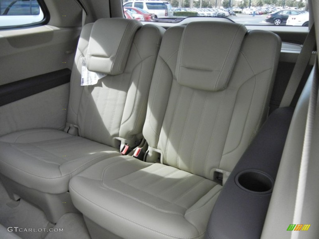 2013 GL 450 4Matic - Arctic White / Almond Beige photo #7