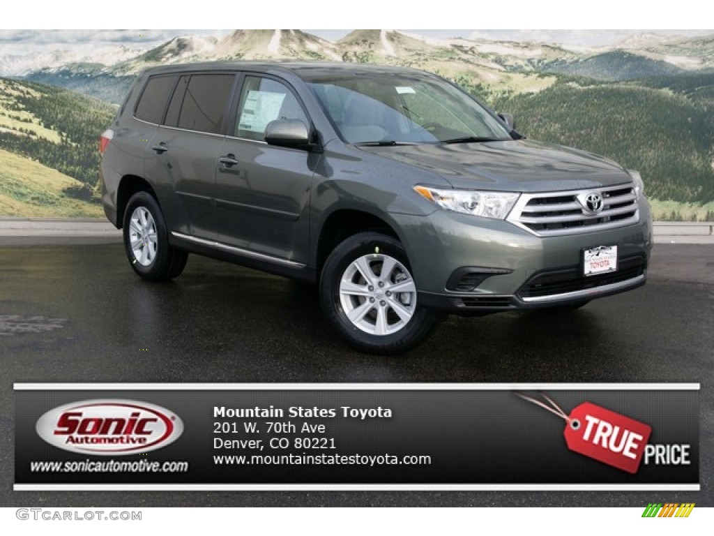 Cypress Green Pearl Toyota Highlander