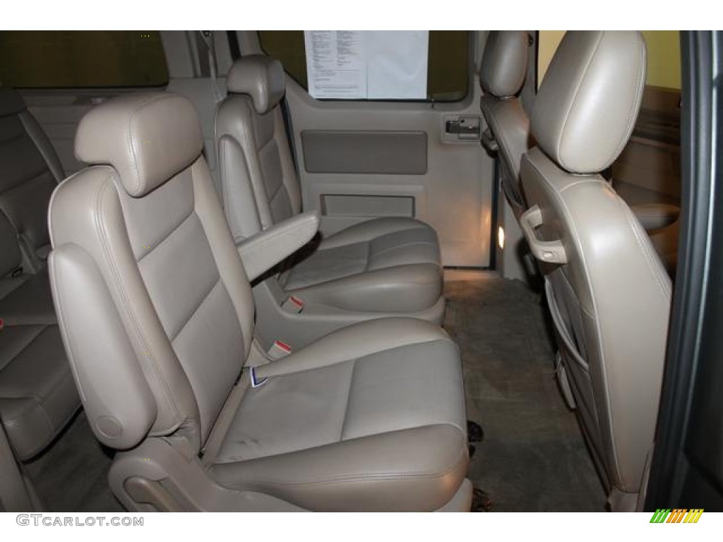 Pebble Beige Interior 2004 Ford Freestar Limited Photo #75863695