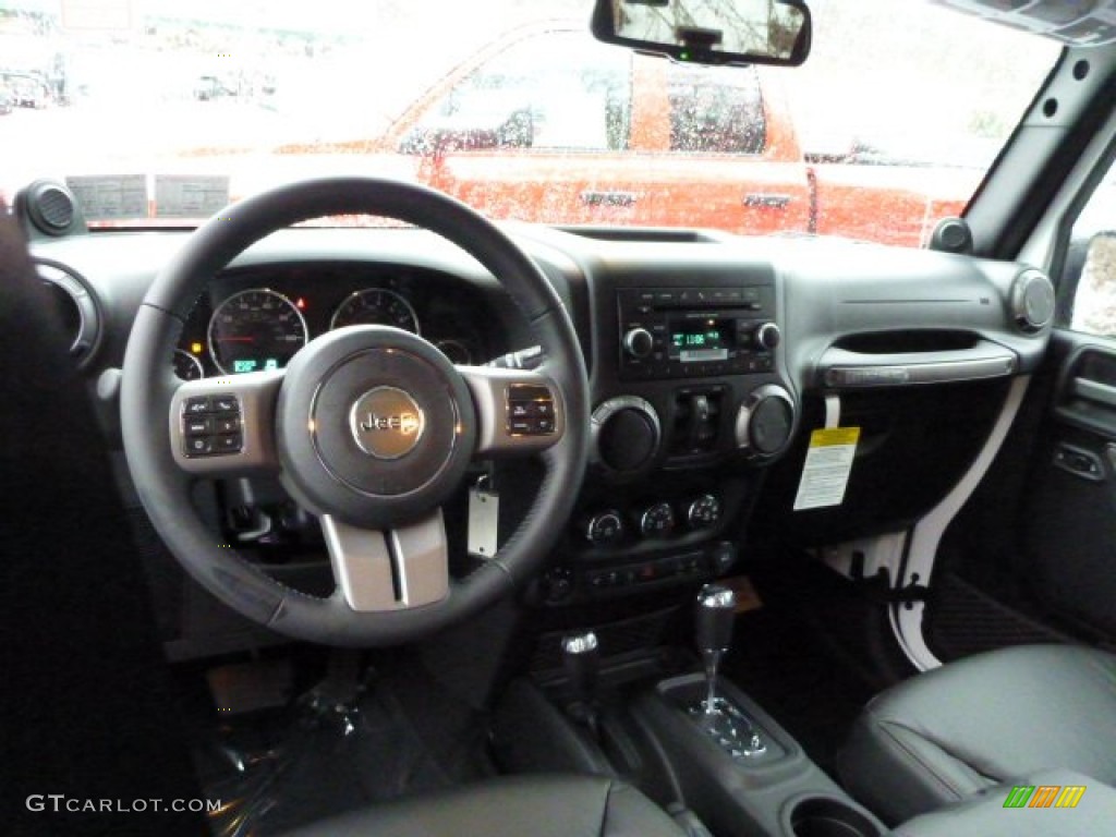 2013 Jeep Wrangler Unlimited Moab Edition 4x4 Black Dashboard Photo #75863845