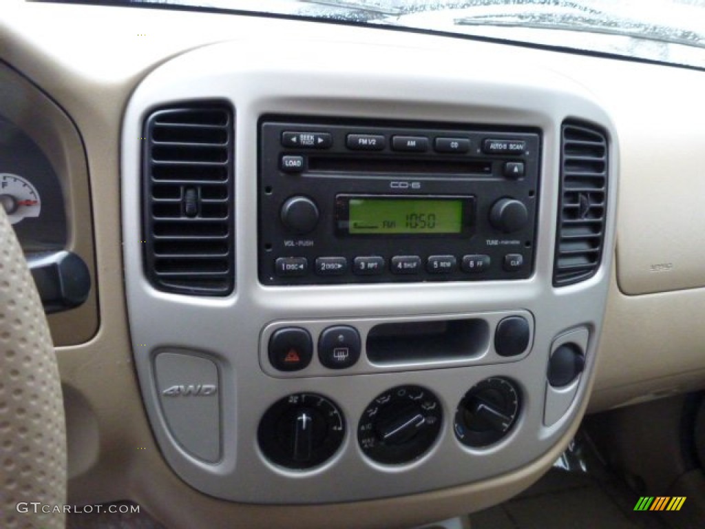 2005 Ford Escape XLT V6 4WD Controls Photo #75868627