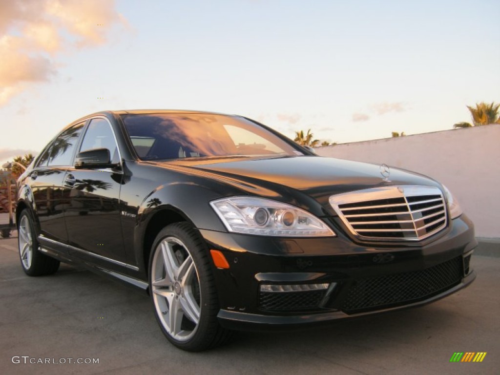 2013 Mercedes-Benz S 63 AMG Sedan Exterior Photos