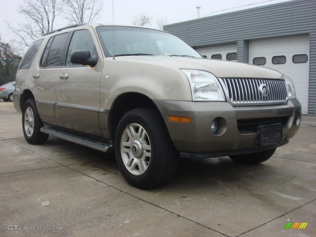 2004 Mountaineer V8 AWD - Pueblo Gold Metallic / Medium Dark Parchment photo #1