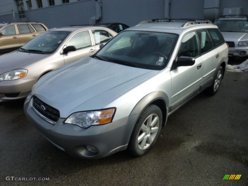 Brilliant Silver Metallic 2007 Subaru Outback 2.5i Wagon Exterior Photo #75873244