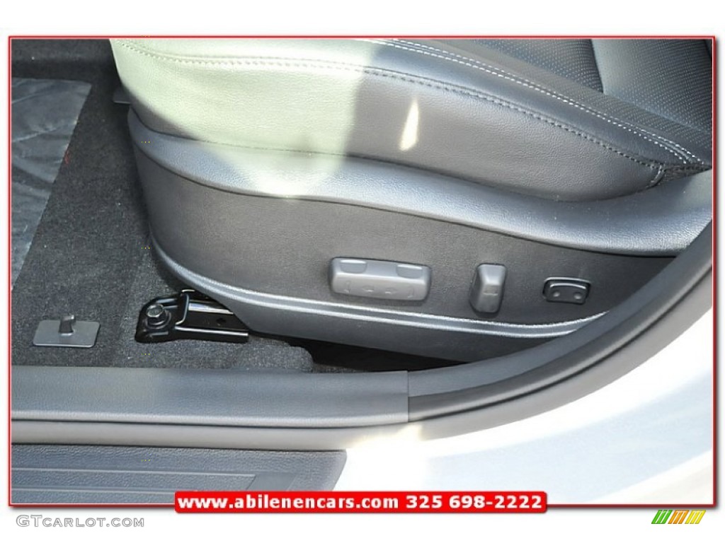 2013 Elantra GT - Shimmering Air Silver / Black photo #14