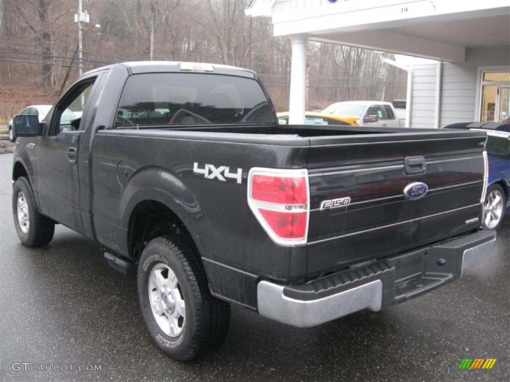 2011 F150 XL Regular Cab 4x4 - Tuxedo Black Metallic / Steel Gray photo #5