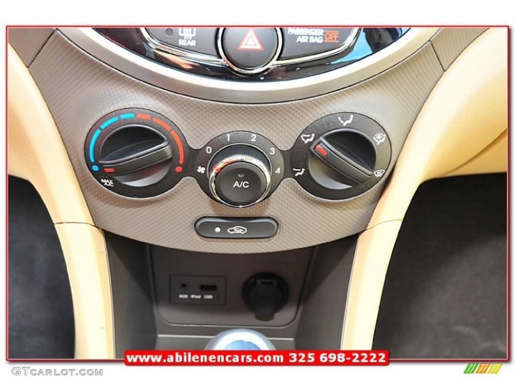 2013 Accent GLS 4 Door - Clearwater Blue / Beige photo #28