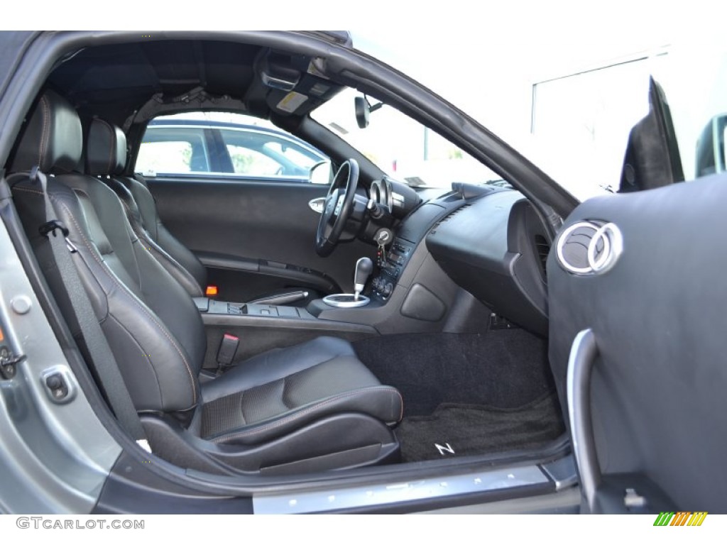 Charcoal Interior 2005 Nissan 350Z Enthusiast Roadster Photo #75877442