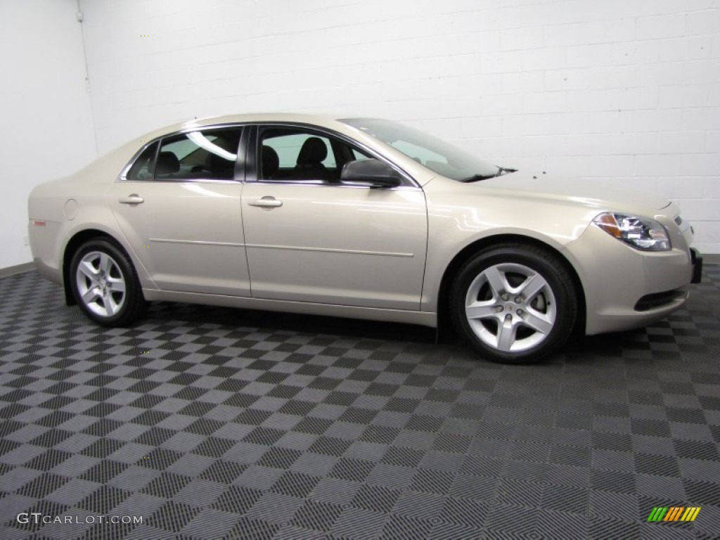 2010 Malibu LS Sedan - Gold Mist Metallic / Cocoa/Cashmere photo #3
