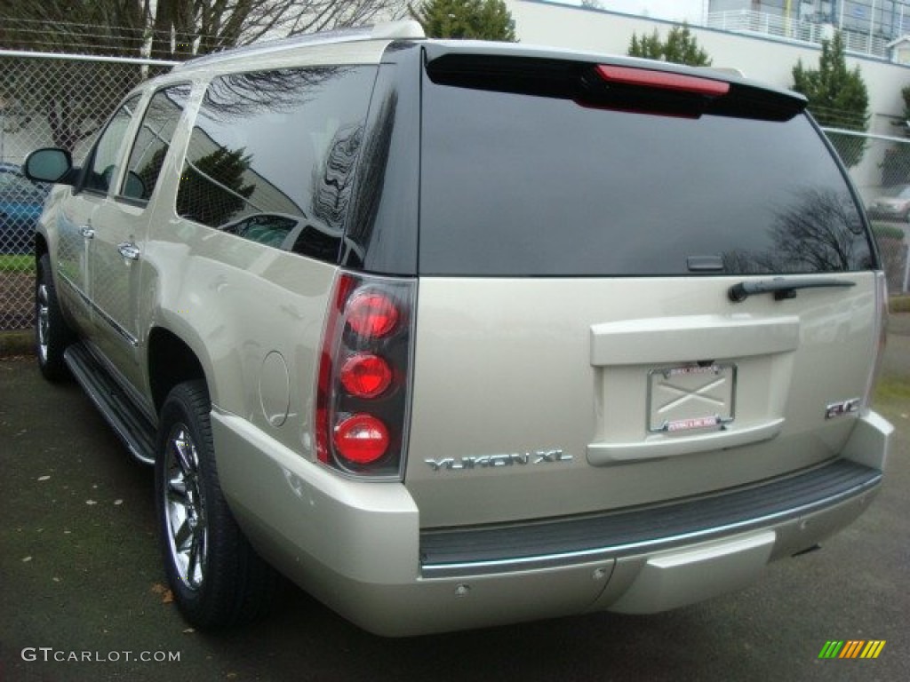 2013 Yukon XL Denali AWD - Champagne Silver Metallic / Cocoa/Light Cashmere photo #5