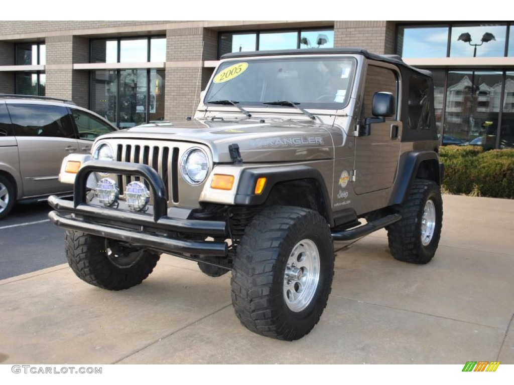 2004 Wrangler X 4x4 - Light Khaki Metallic / Dark Slate Gray photo #3