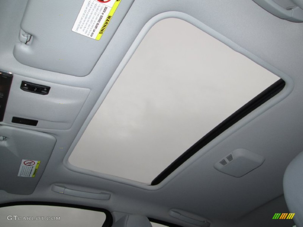 2004 3 Series 325xi Sedan - Titanium Silver Metallic / Grey photo #19