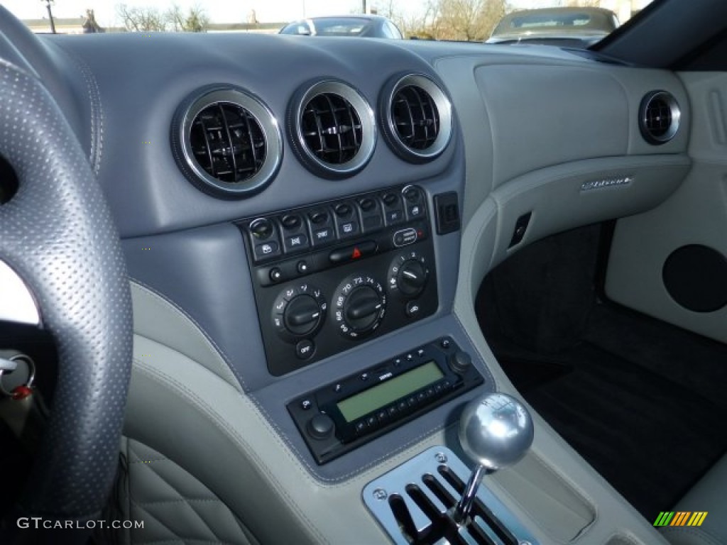 2002 Ferrari 575M Maranello Standard 575M Maranello Model Controls Photo #75885288