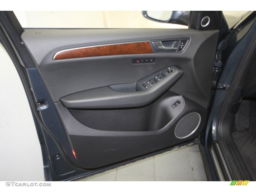 2011 Audi Q5 3.2 quattro Black Door Panel Photo #75887956