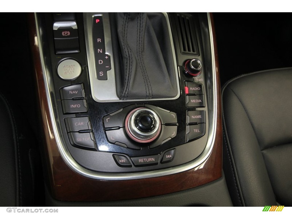 2011 Audi Q5 3.2 quattro Controls Photo #75888167