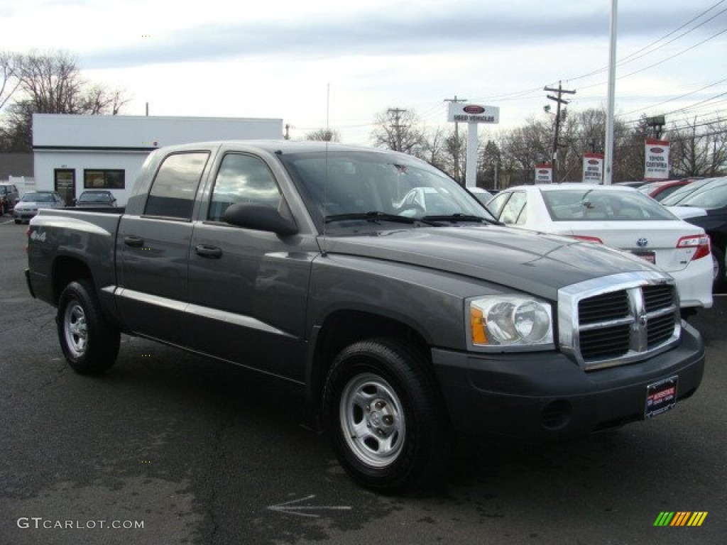 Mineral Gray Metallic 2006 Dodge Dakota ST Quad Cab 4x4 Exterior Photo #75888523