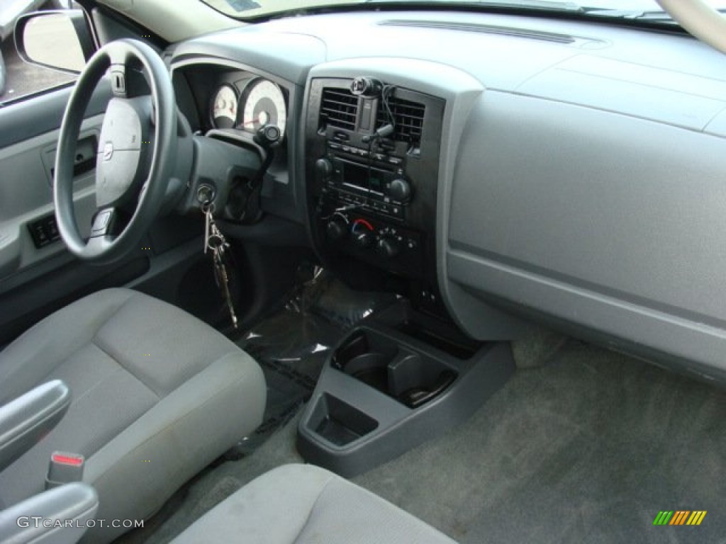 2006 Dodge Dakota ST Quad Cab 4x4 Medium Slate Gray Dashboard Photo #75888764