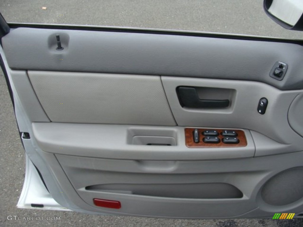 2004 Sable LS Premium Sedan - Silver Frost Metallic / Medium Graphite photo #7