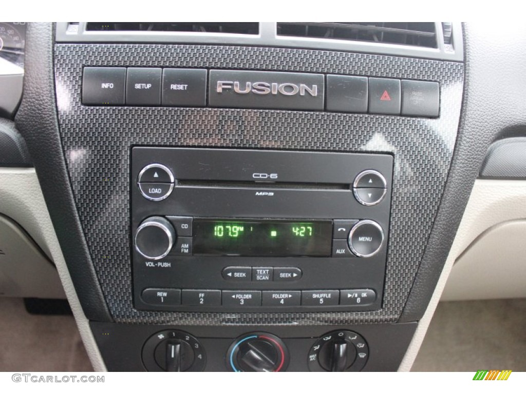 2008 Ford Fusion SE Controls Photo #75890334