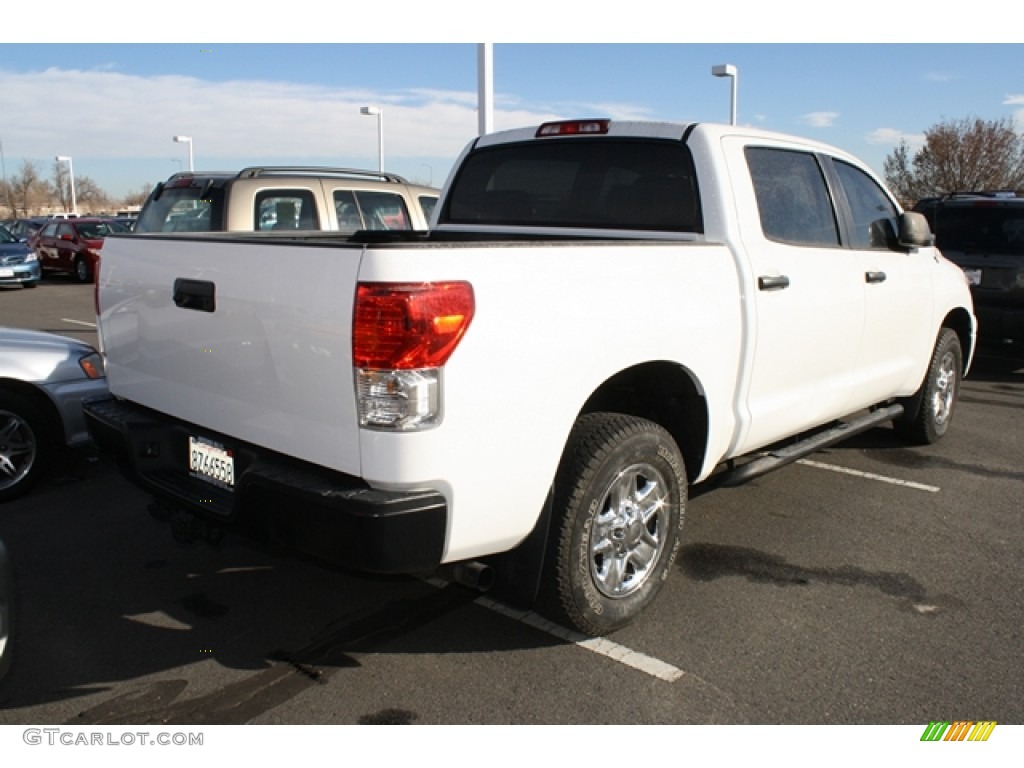 2010 Tundra CrewMax 4x4 - Super White / Black photo #2