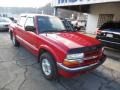 Victory Red - S10 LS Crew Cab 4x4 Photo No. 2