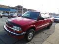 Victory Red - S10 LS Crew Cab 4x4 Photo No. 4