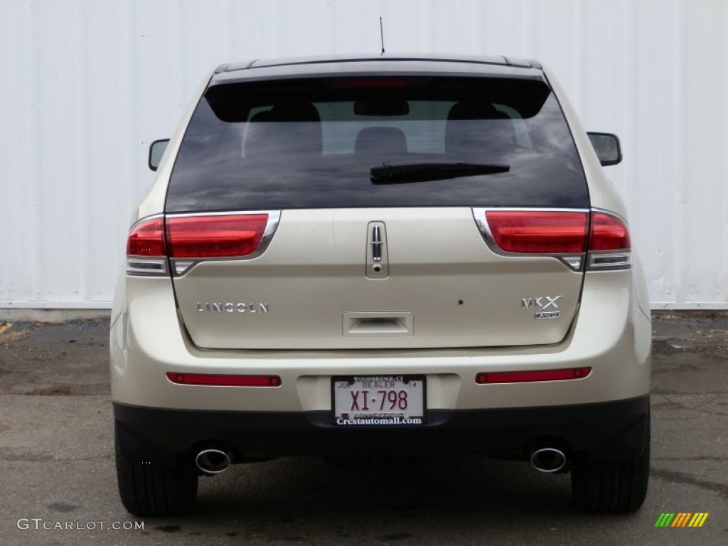 2011 MKX AWD - Gold Leaf Metallic / Medium Light Stone photo #5