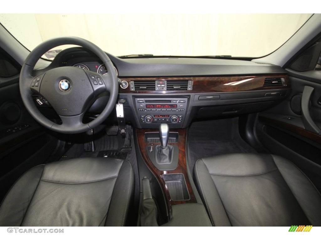 2011 BMW 3 Series 328i Sedan Black Dashboard Photo #75892556